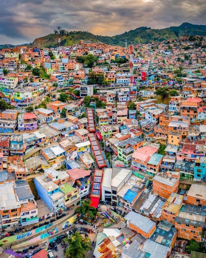Apartamento De 130 Mts En Laureles Estadio * Medellin
